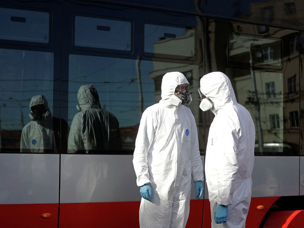 Власти Чехии готовятся ввести чрезвычайное положение из-за эпидемии коронавируса