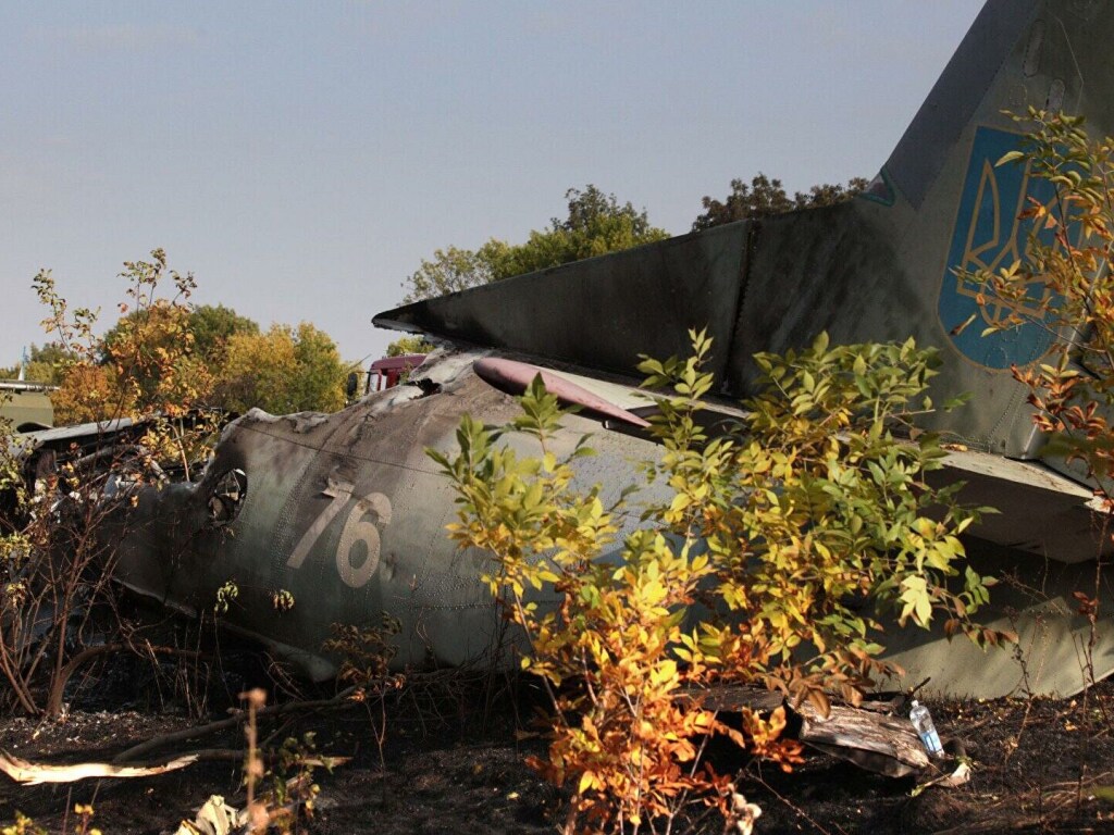 Крушение АН-26: в военной части изъяли документы