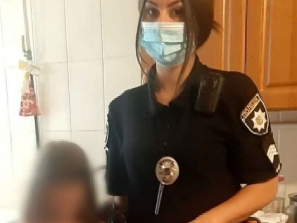 В Херсоне пьяная женщина выгнала девятилетнего ребенка из дому ночью