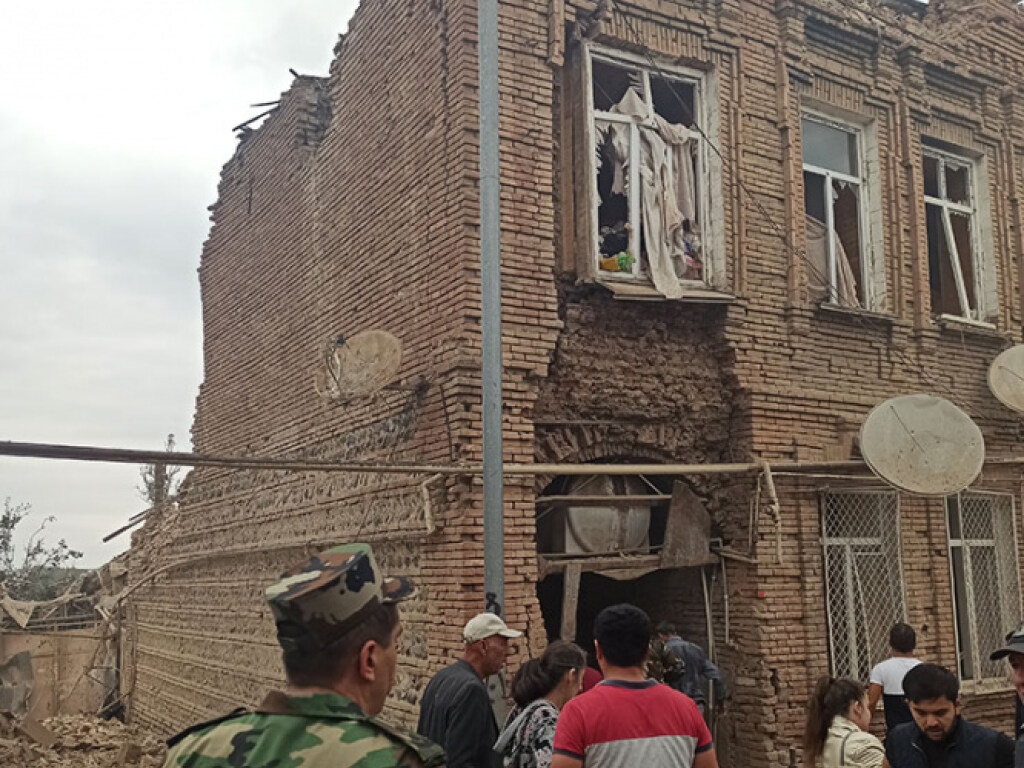Армия Армении обстреляла населенный пункт Гянджи: один человек погиб, четверо мирных жителей ранены (ФОТО)