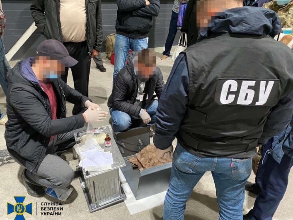 СБУ блокировала контрабанду тяжелых наркотиков в Донецкой области (ФОТО)