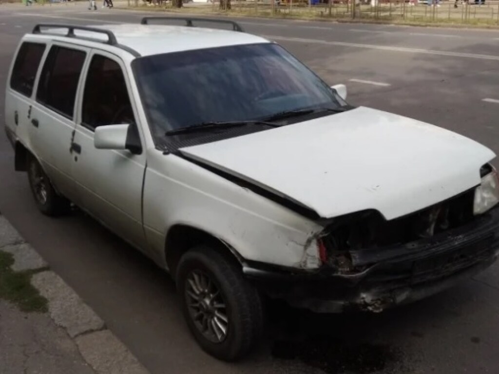 В Николаеве на перекрестке водитель Opel проехал на красный свет и спровоцировал ДТП (ФОТО)