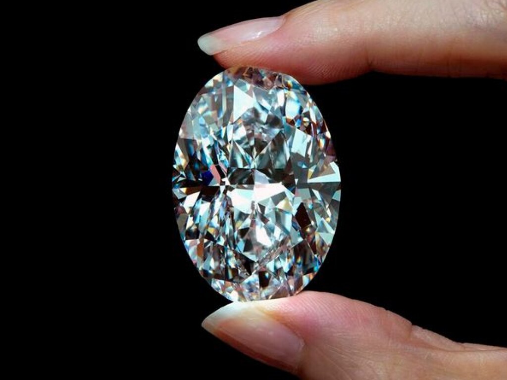 «Идеальный» бриллиант продали за 16 миллионов долларов (ФОТО)