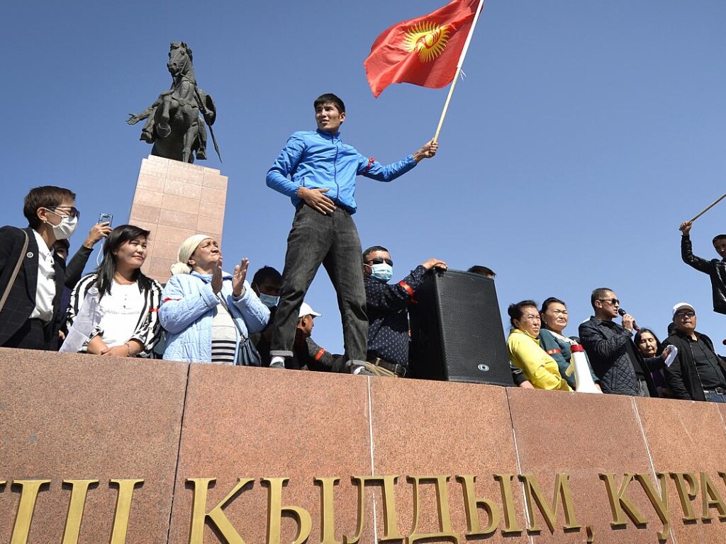 В Бишкеке число пострадавших составило больше тысячи человек