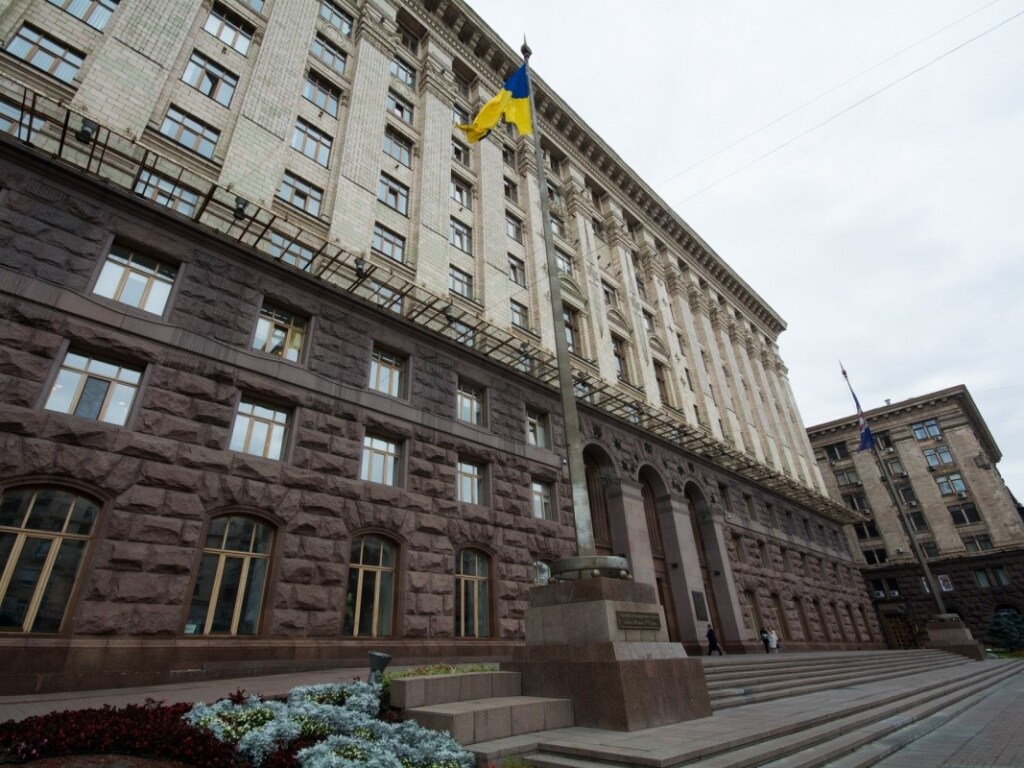 Партии УДАР, «Слуга народа» и «Батькивщина» уже договорились о формировании большинства в новом Киевсовете &#8212; Лерос