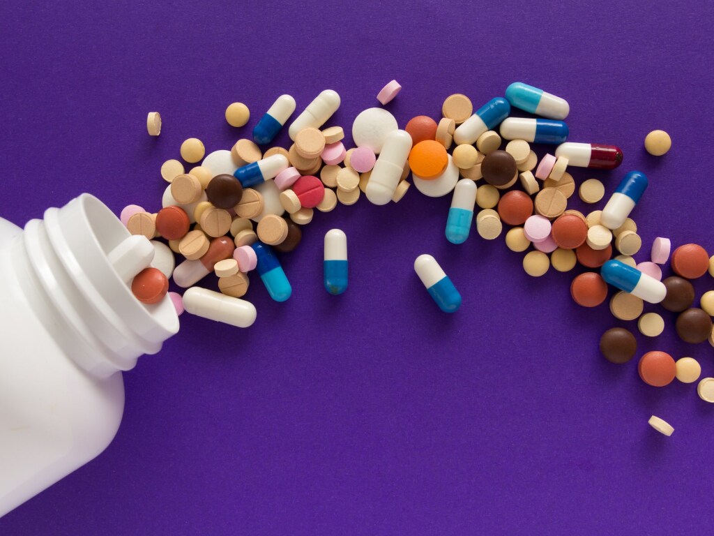Медики назвали продукты, которые нужно исключить из рациона во время приема антибиотиков