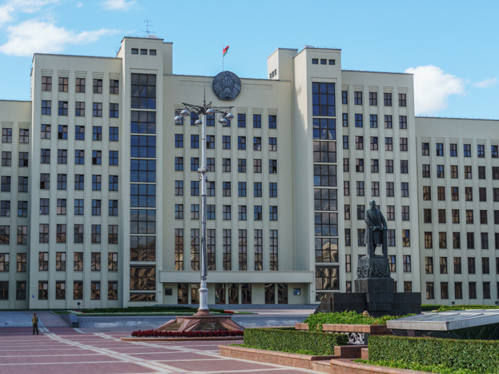 В Беларуси предлагают более 70 полномочий президента перенести на другие ветви власти