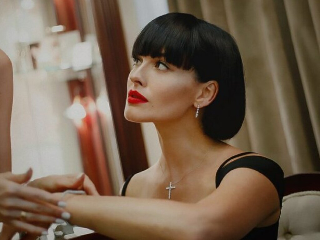 Украинская звезда Playboy Даша Астафьева оголила грудь (ФОТО)