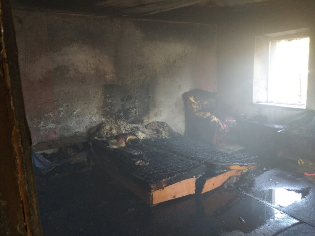 В Николаевской области из-за курильщика сгорел дом (ФОТО)