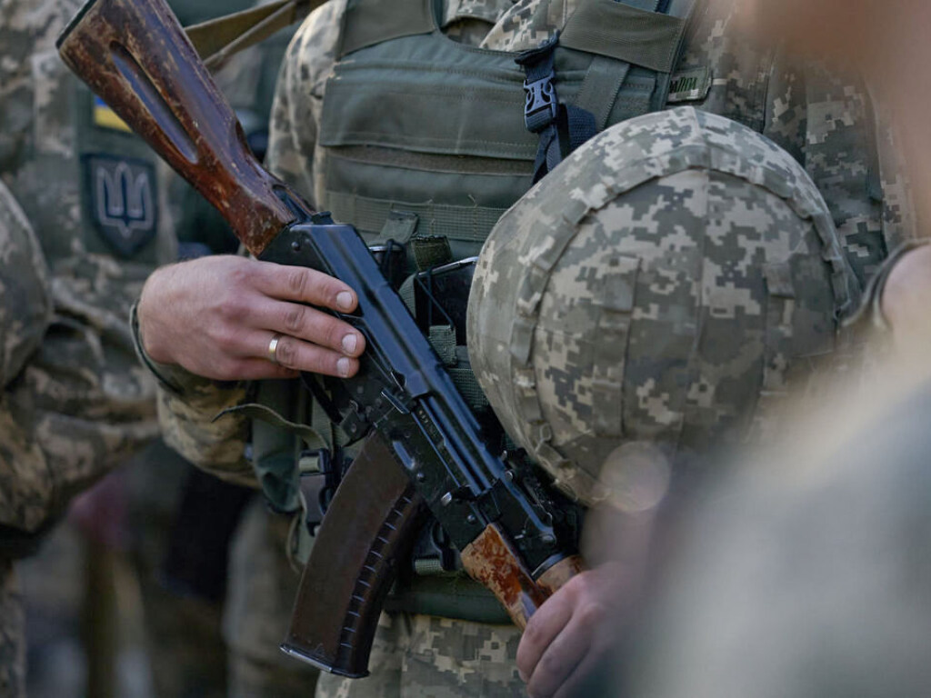 Социологи: почти 60% граждан в случае угрозы готовы отстаивать целостность Украины с оружием в руках