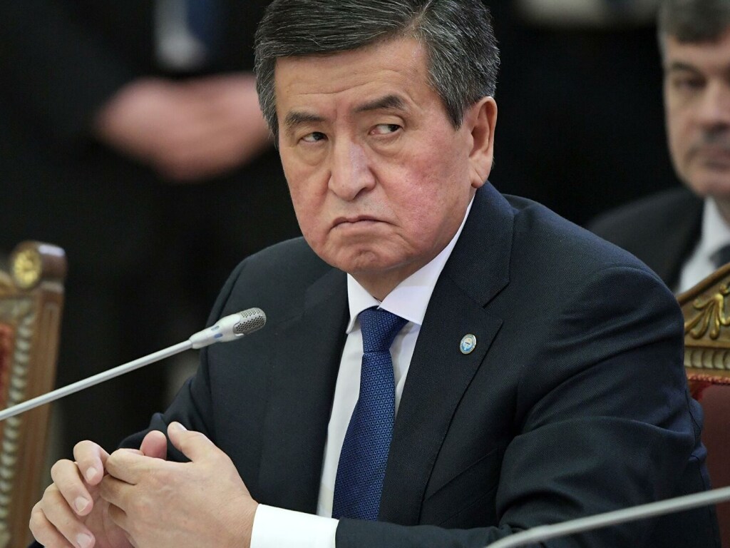 Президент Киргизии уйдет в отставку после парламентских выборов