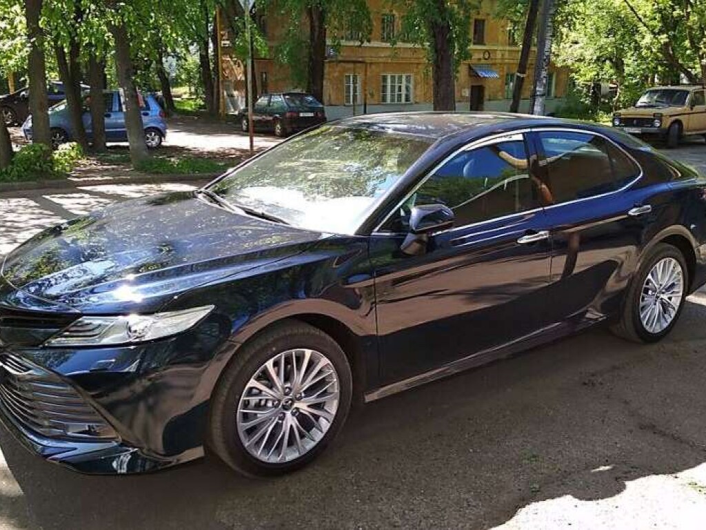 В Киеве со двора многоэтажки угнали автомобиль сотрудника Офиса Генпрокурора – СМИ (ФОТО)
