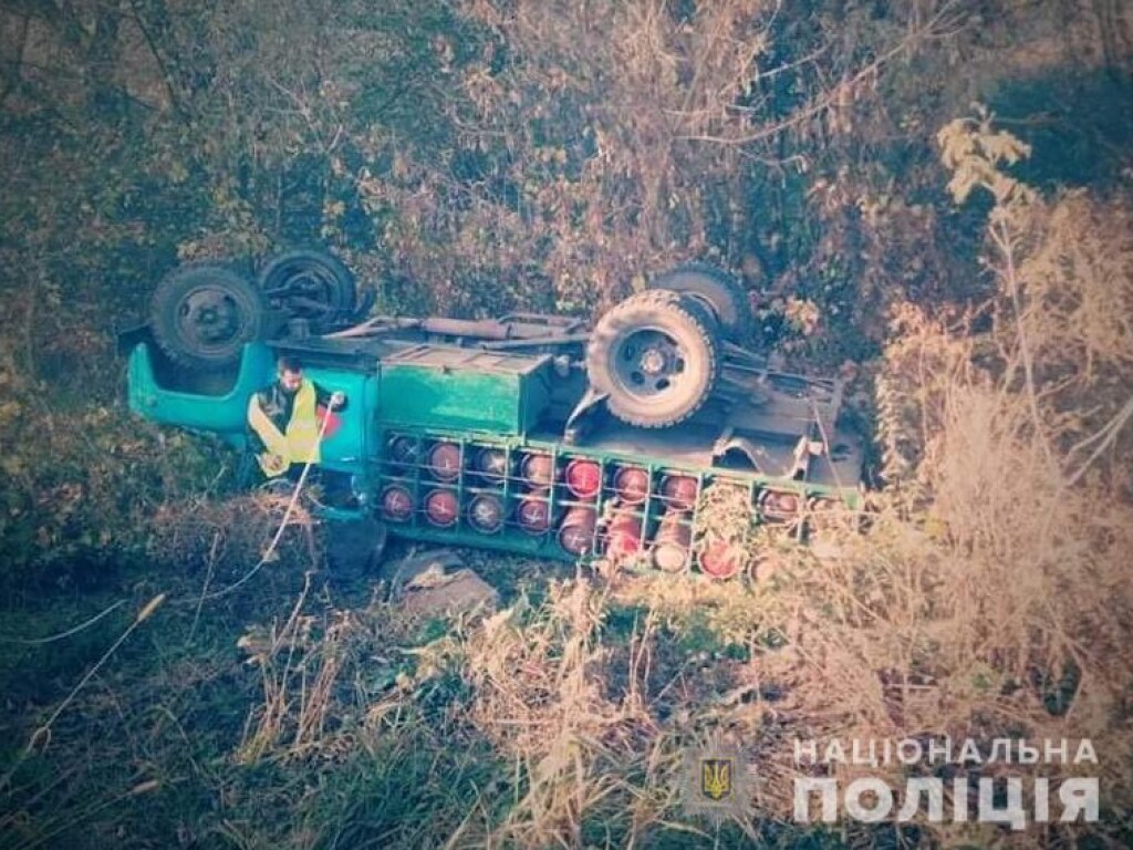 ДТП в Сумской области: столкнулись два грузовика и две легковушки (ФОТО)