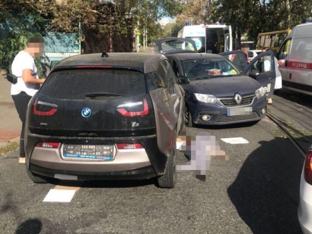 В Одессе произошло смертельное ДТП: погибла пассажирка авто (ФОТО)