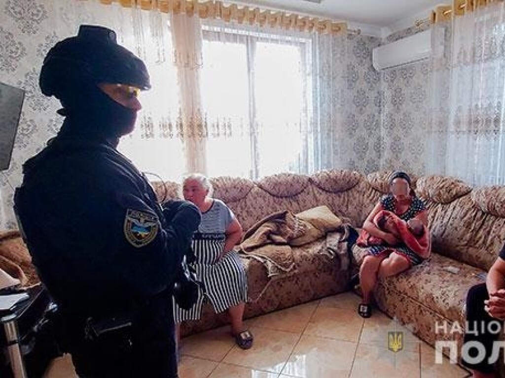 В Мариуполе «знахарки» завладели почти 1 миллионом гривен пенсионерки (ФОТО, ВИДЕО)