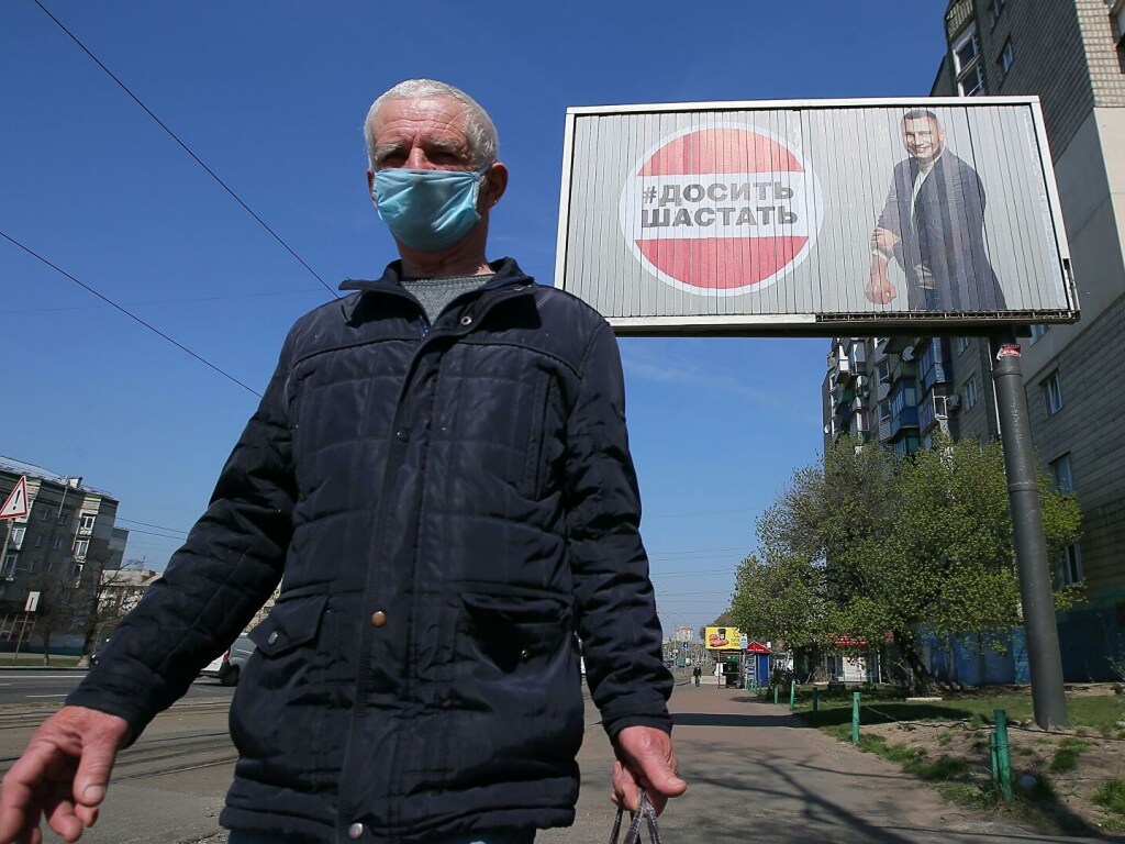 Эксперт: Любая попытка ввести жесткий карантин в Украине закончится карантинным майданом