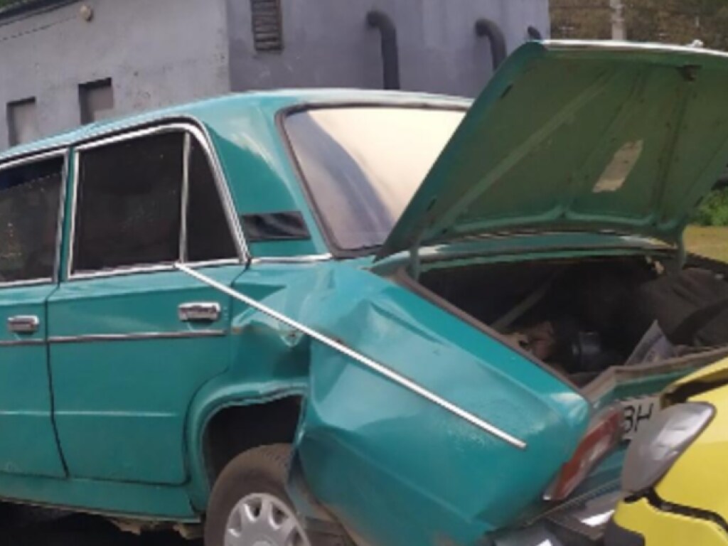 В Одессе в результате ДТП повреждены 5 автомобилей: на дороге образовалась пробка (ФОТО)