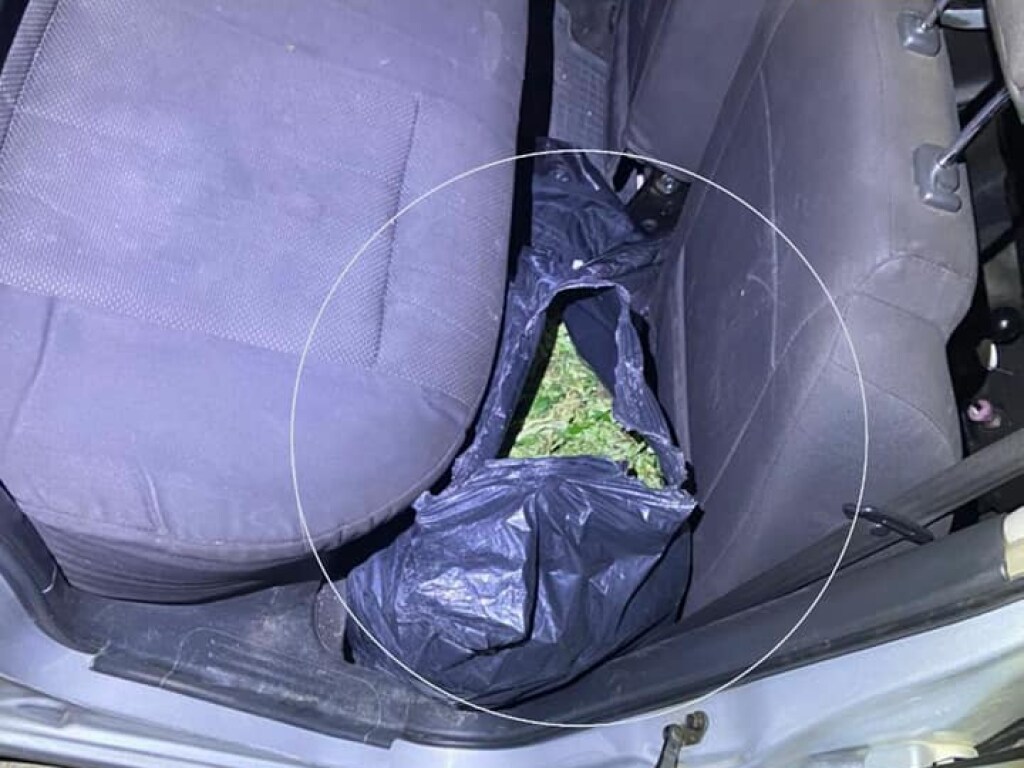 В Одессе полиция обнаружила в Chevrolet нарушителя ПДД 15 кило марихуаны (ФОТО)