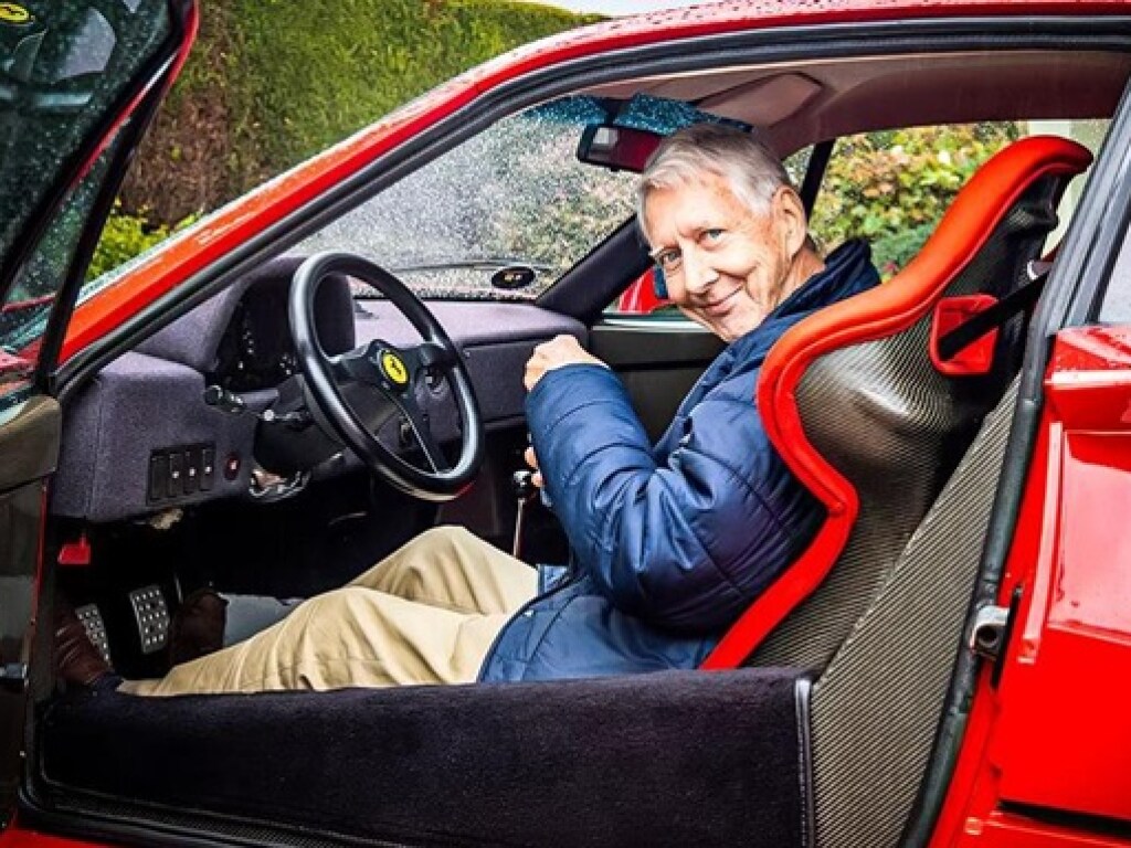 80-летний американец «молодеет» с помощью езды на Ferrari (ФОТО, ВИДЕО)