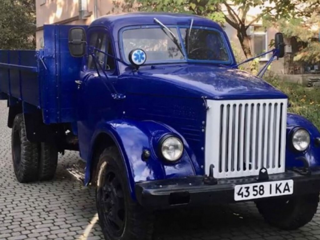 В Ужгороде восстановили раритетный советский грузовик (ФОТО, ВИДЕО)