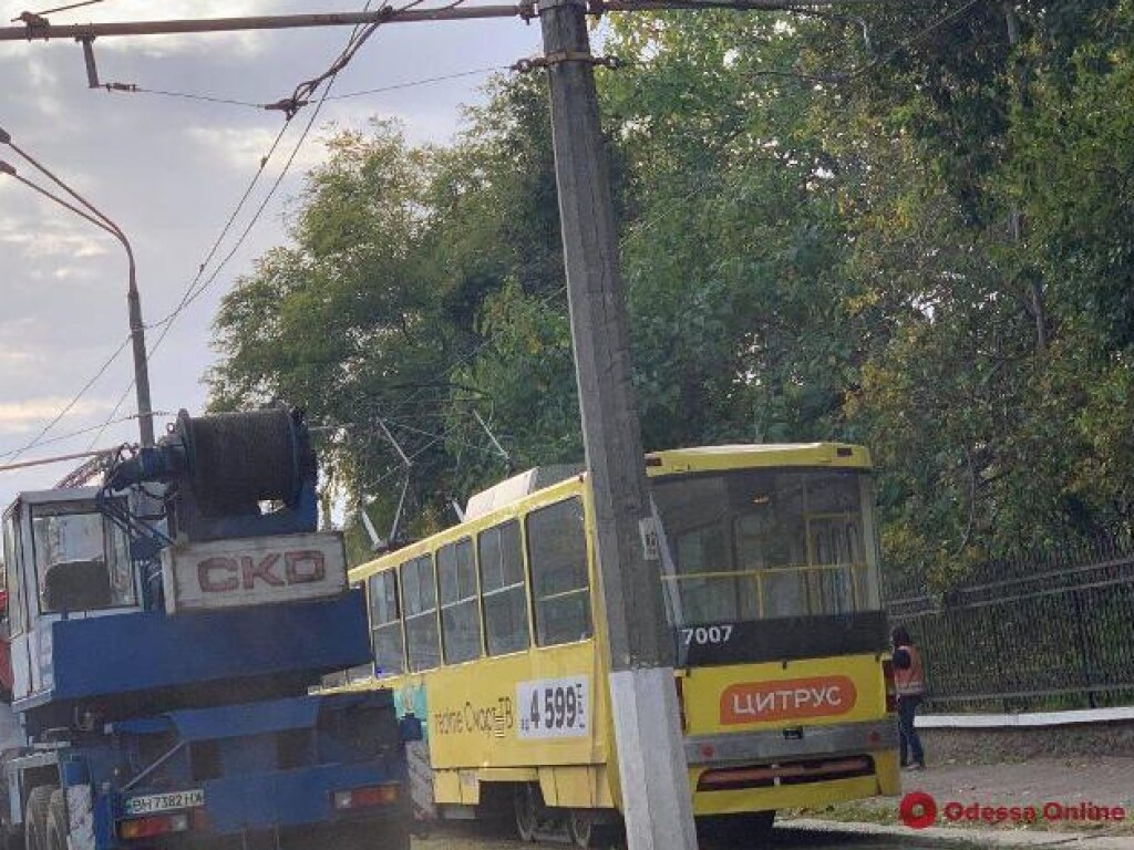 В Одессе трамвай сбил велосипедиста (ФОТО)