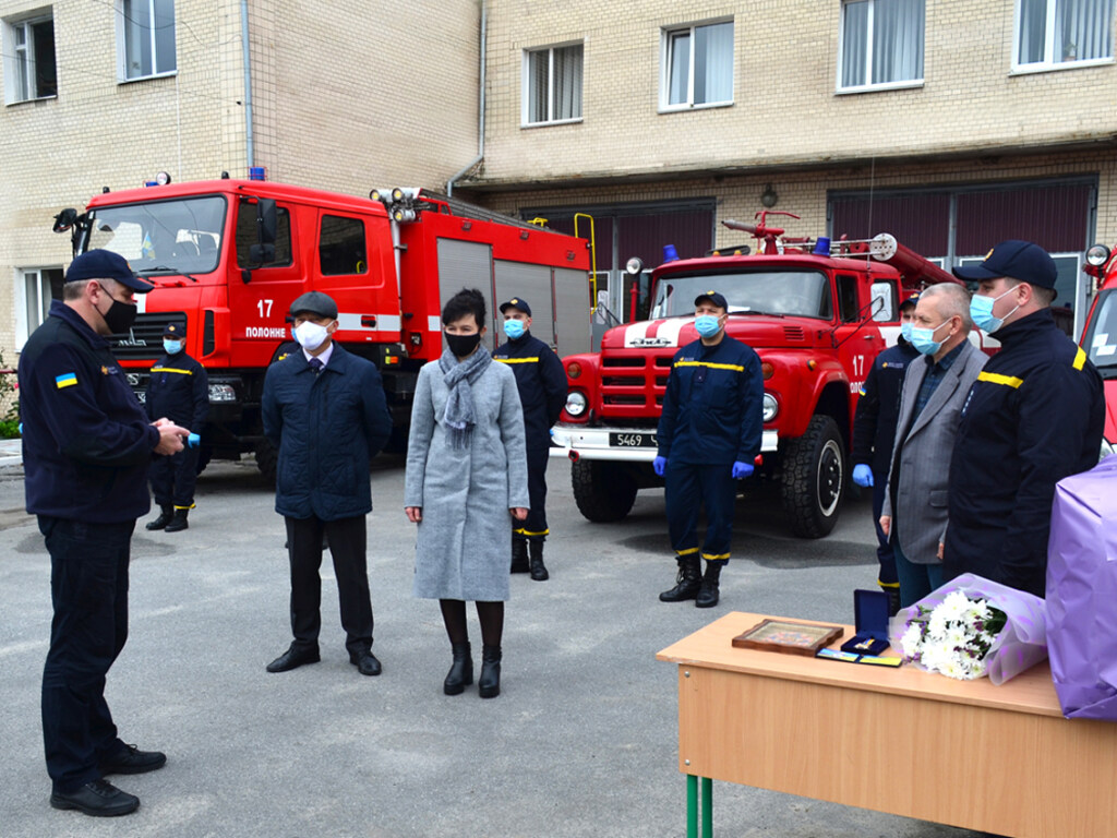 В Хмельницкой области женщина, рискуя жизнью, спасла двух детей при пожаре (ФОТО)