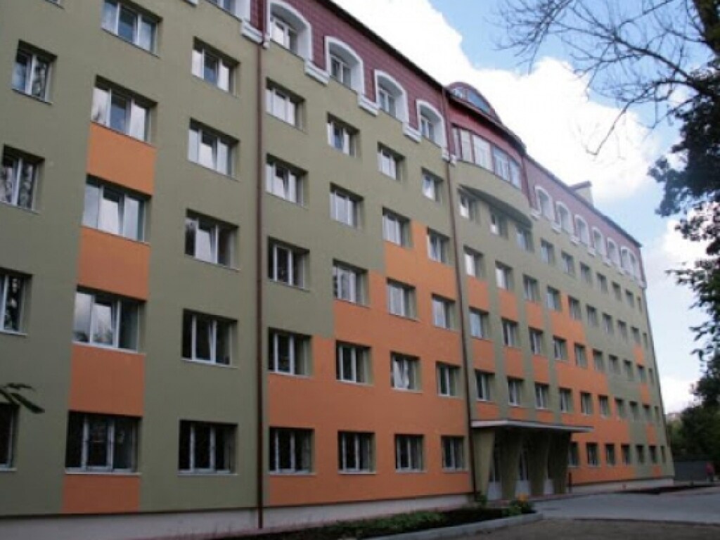Из окна общежития во Львове выпал 21-летний студент