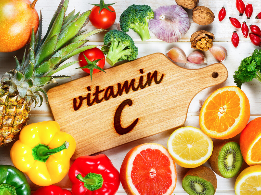 Врач развенчал миф о пользе витамина С в сезон инфекций