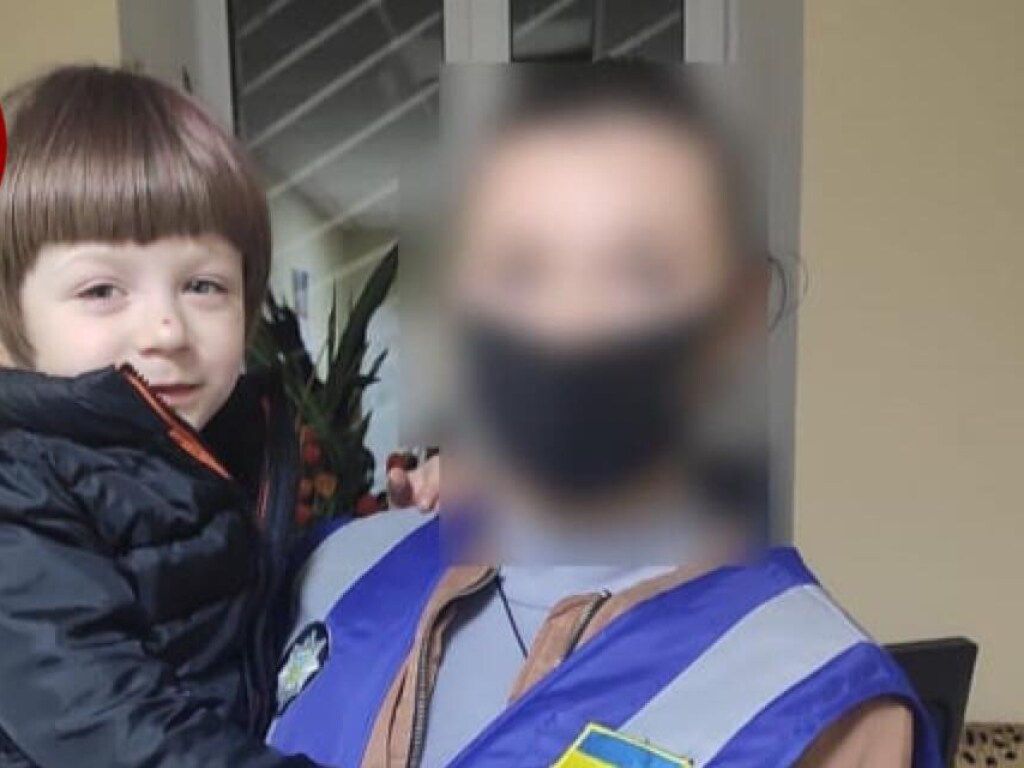 В Святошинском районе Киева супруги оставили в сквере своего ребенка (ФОТО)