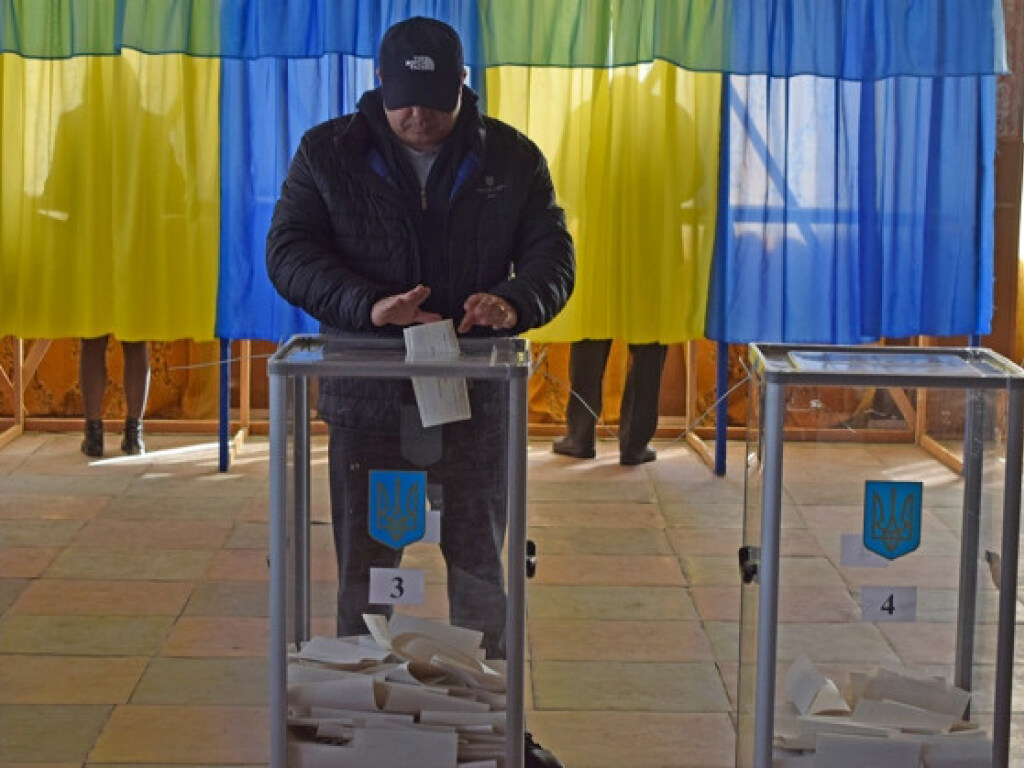 Украинцы на местных выборах «расписались» под тем, что они ошиблись на президентских и парламентских – политолог