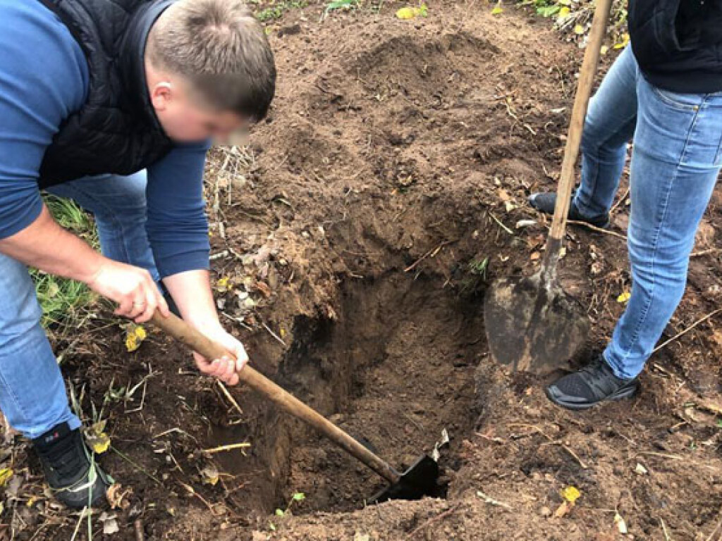 В Киевской области закопанным в лесу нашли пропавшего мужчину  &#8212; полиция (ФОТО, ВИДЕО)