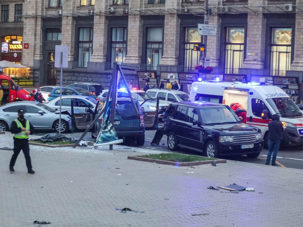 Смертельное ДТП на Майдане в Киеве: Водитель озвучил свою версию трагедии
