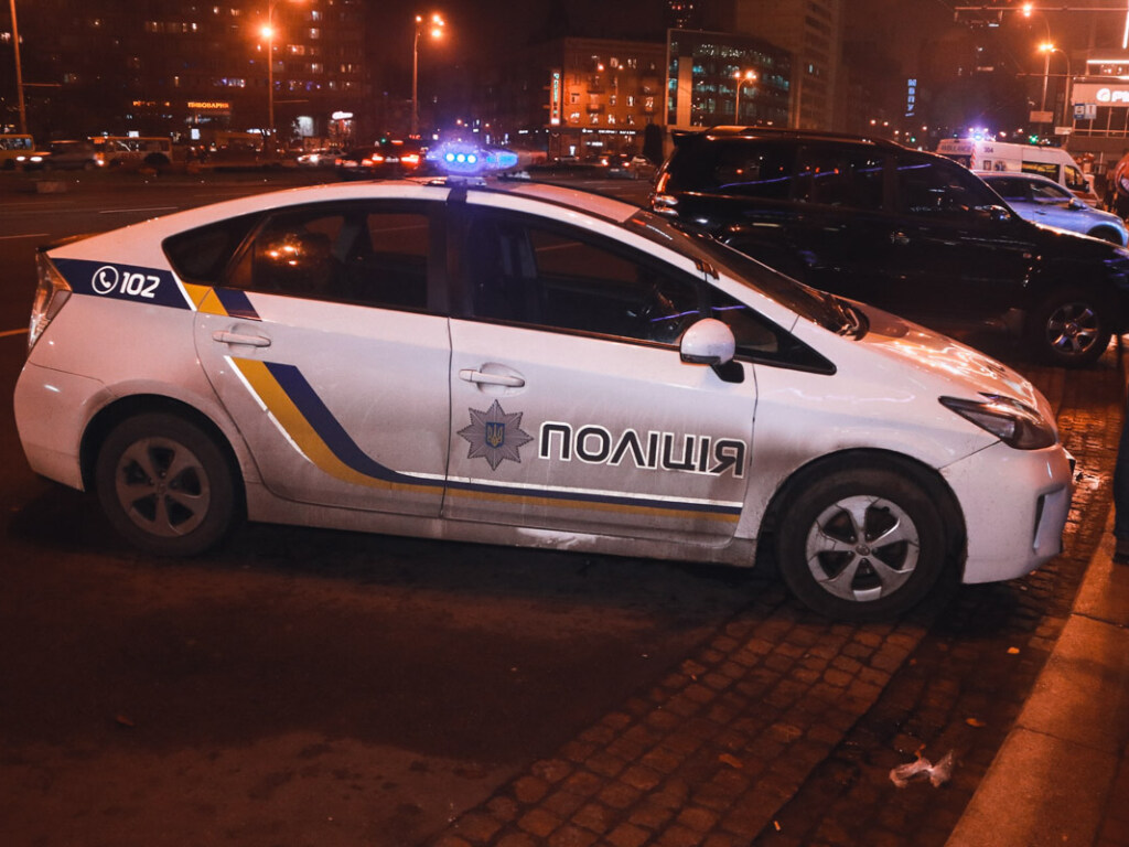 В Киеве эвакуировали людей из двух ТРЦ из-за сообщений о минировании
