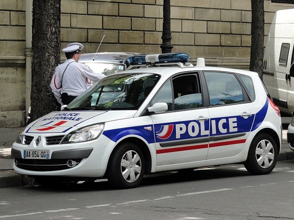 В Париже задержали мужчину с мачете: хотел напасть на прохожих (ВИДЕО)