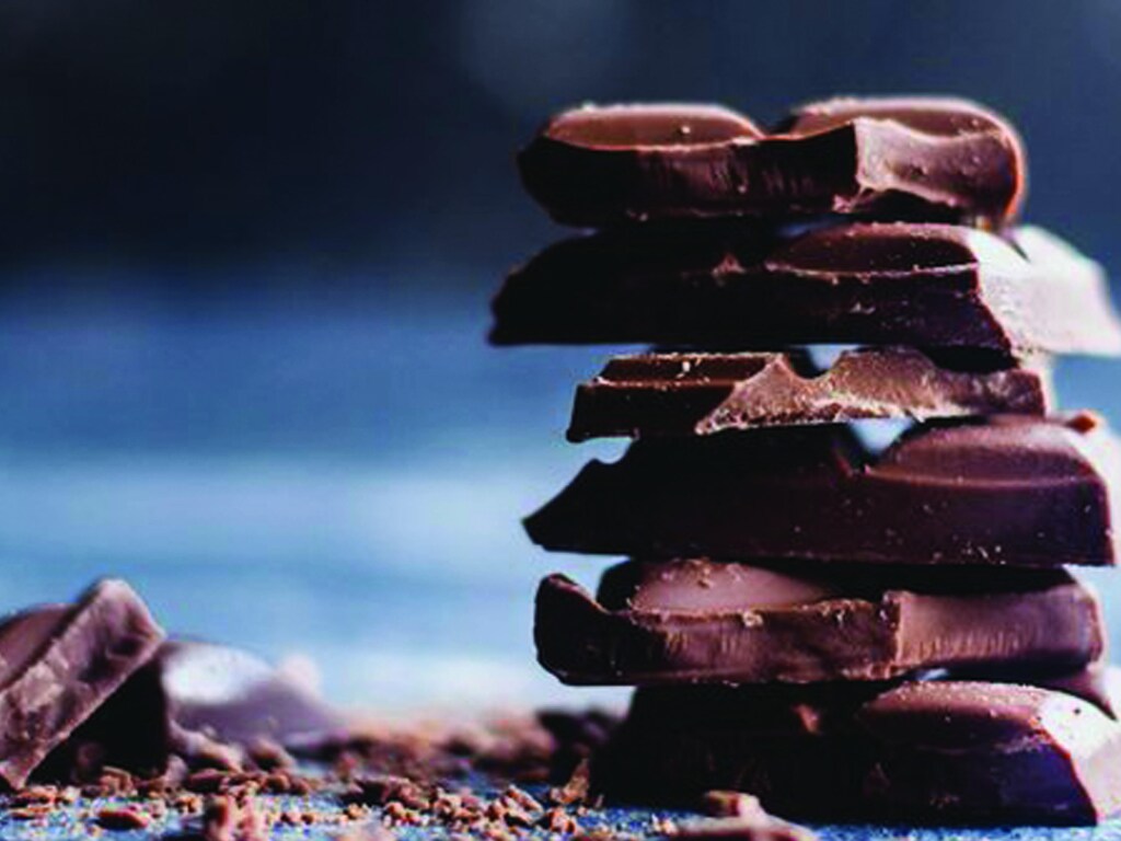 Врачи: умеренное употребление горького шоколада может предотвратить риск ишемической болезни сердца
