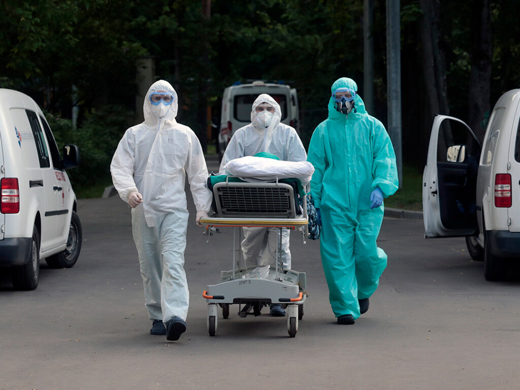 В Украине уже миллион больных коронавирусом  &#8212; врач