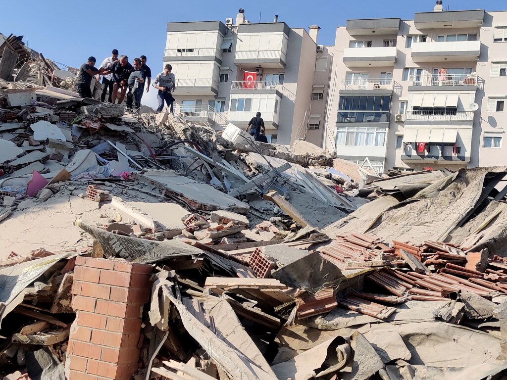 Землетрясение в Турции: количество жертв возросло до 113 человек