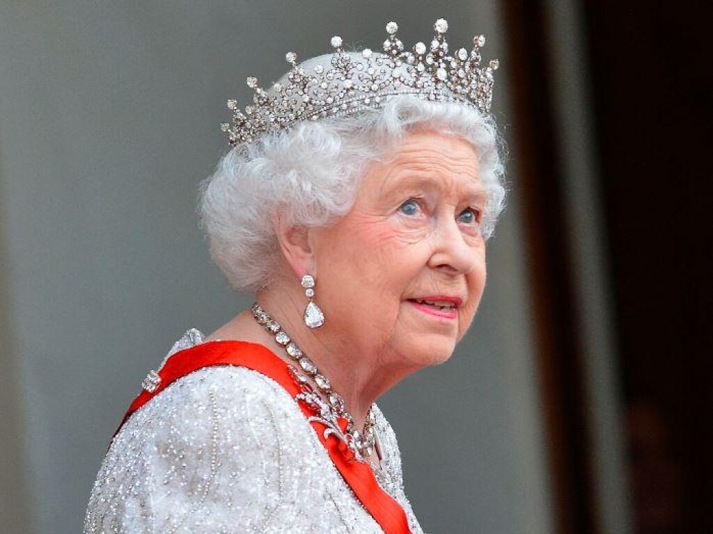 Королева Елизавета может лишить титула принца своего внука Гарри &#8212; СМИ