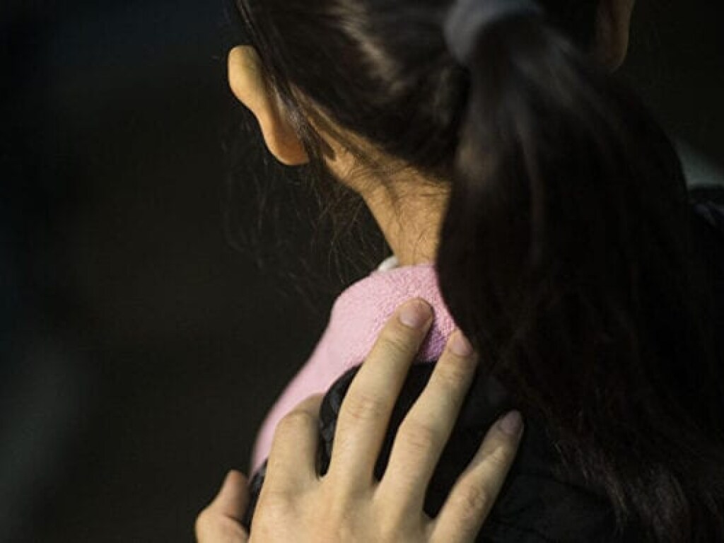 В Днепре неизвестный пытался похитить 14-летнюю девочку