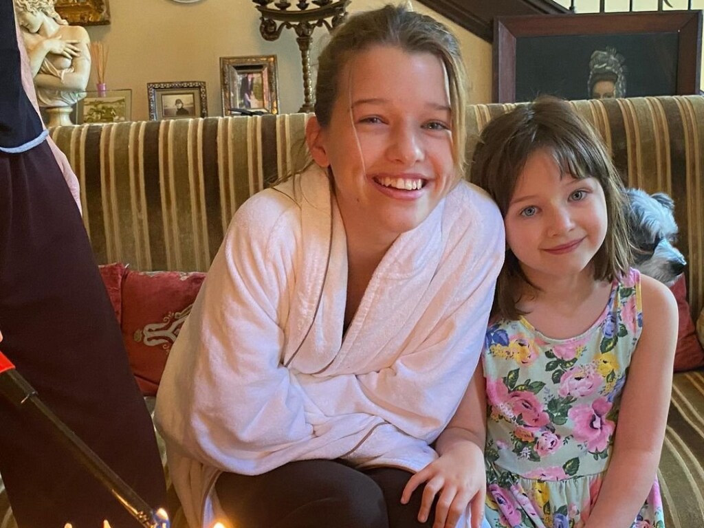 Милла Йовович трогательно поздравила свою старшую дочь с днем рождения (ФОТО, ВИДЕО)