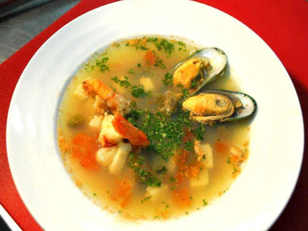 Готовим для души: суп с морепродуктами