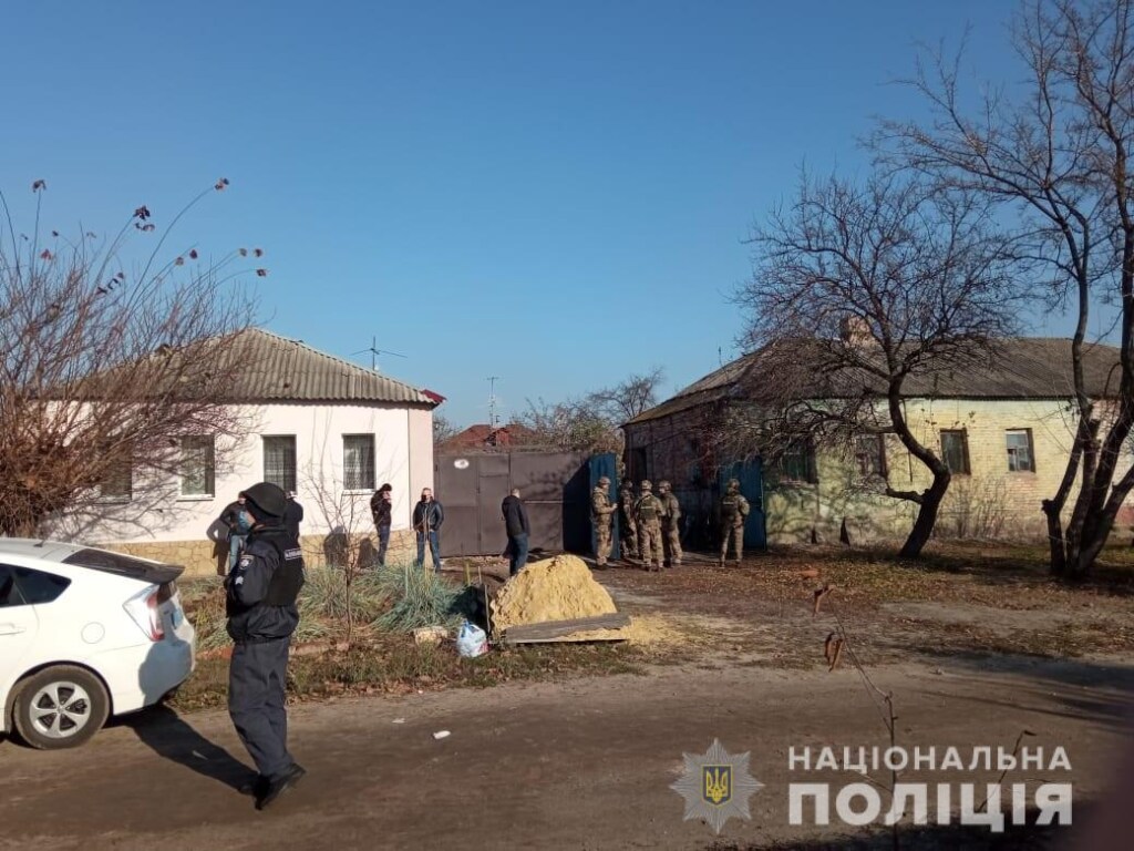 В Харькове задержали мужчину, угрожавшего полиции гранатой (ФОТО)